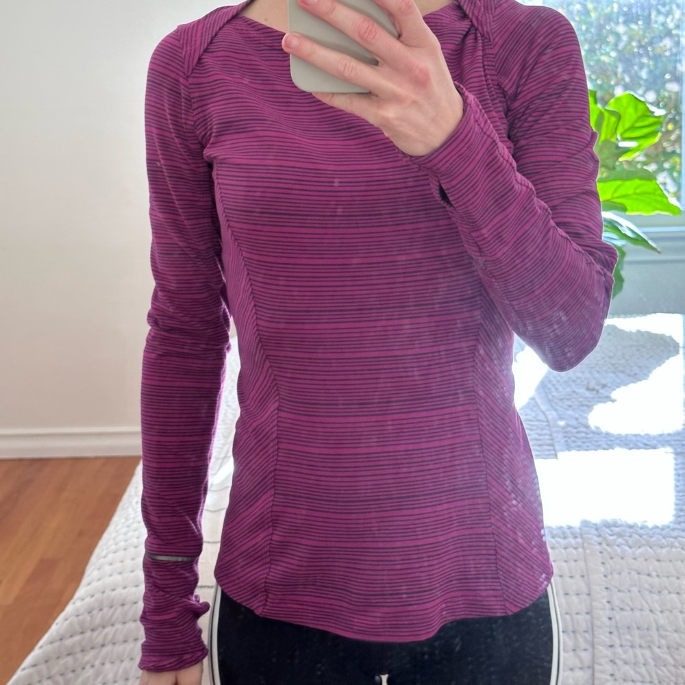 Lululemon running top - Picture 2 of 8